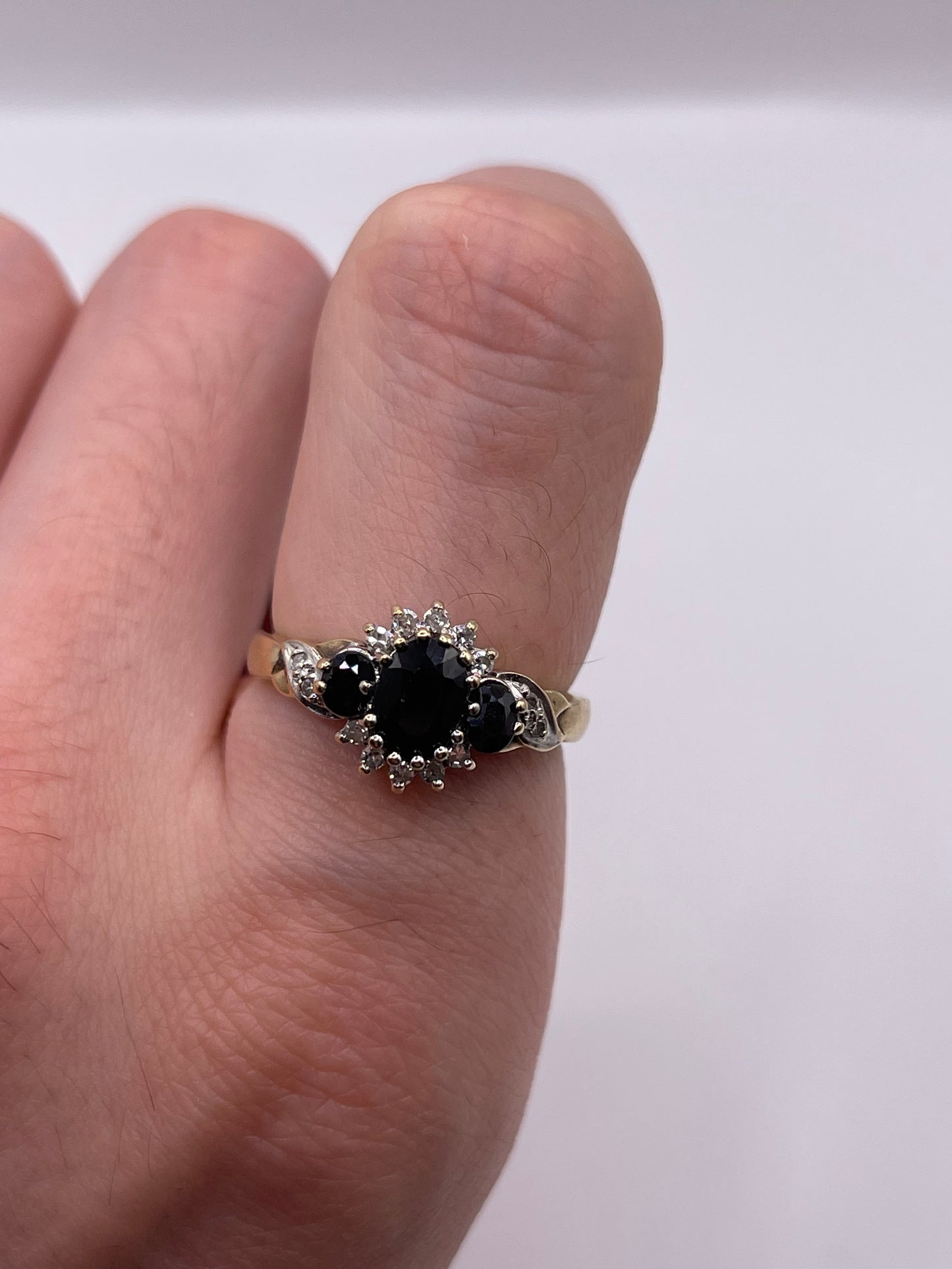 9ct gold sapphire and diamond ring