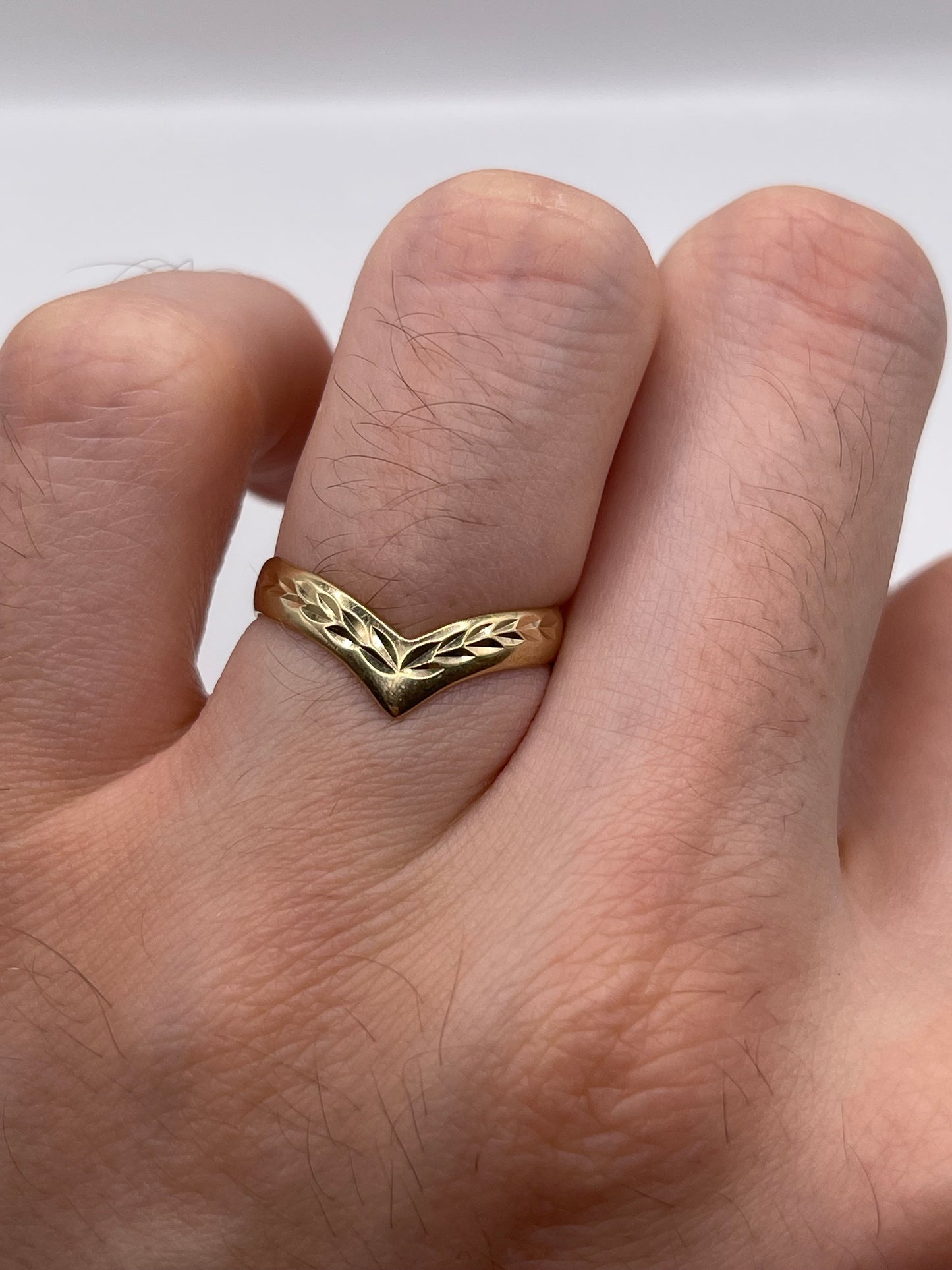 9ct gold wishbone ring
