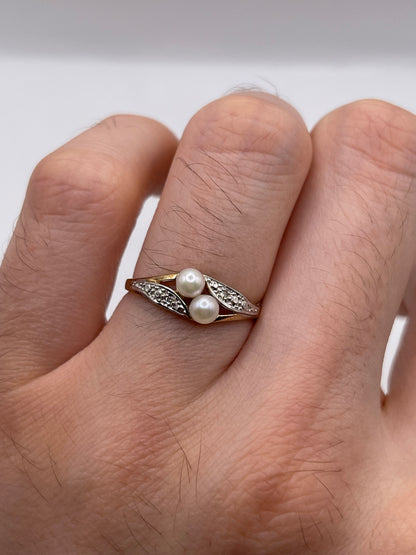 9ct gold pearl and diamond ring