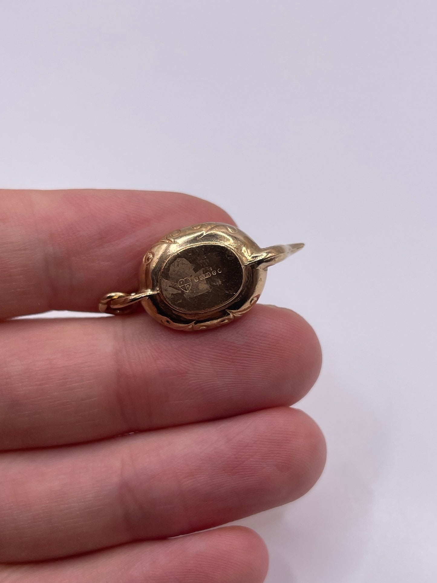 9ct gold teapot charm