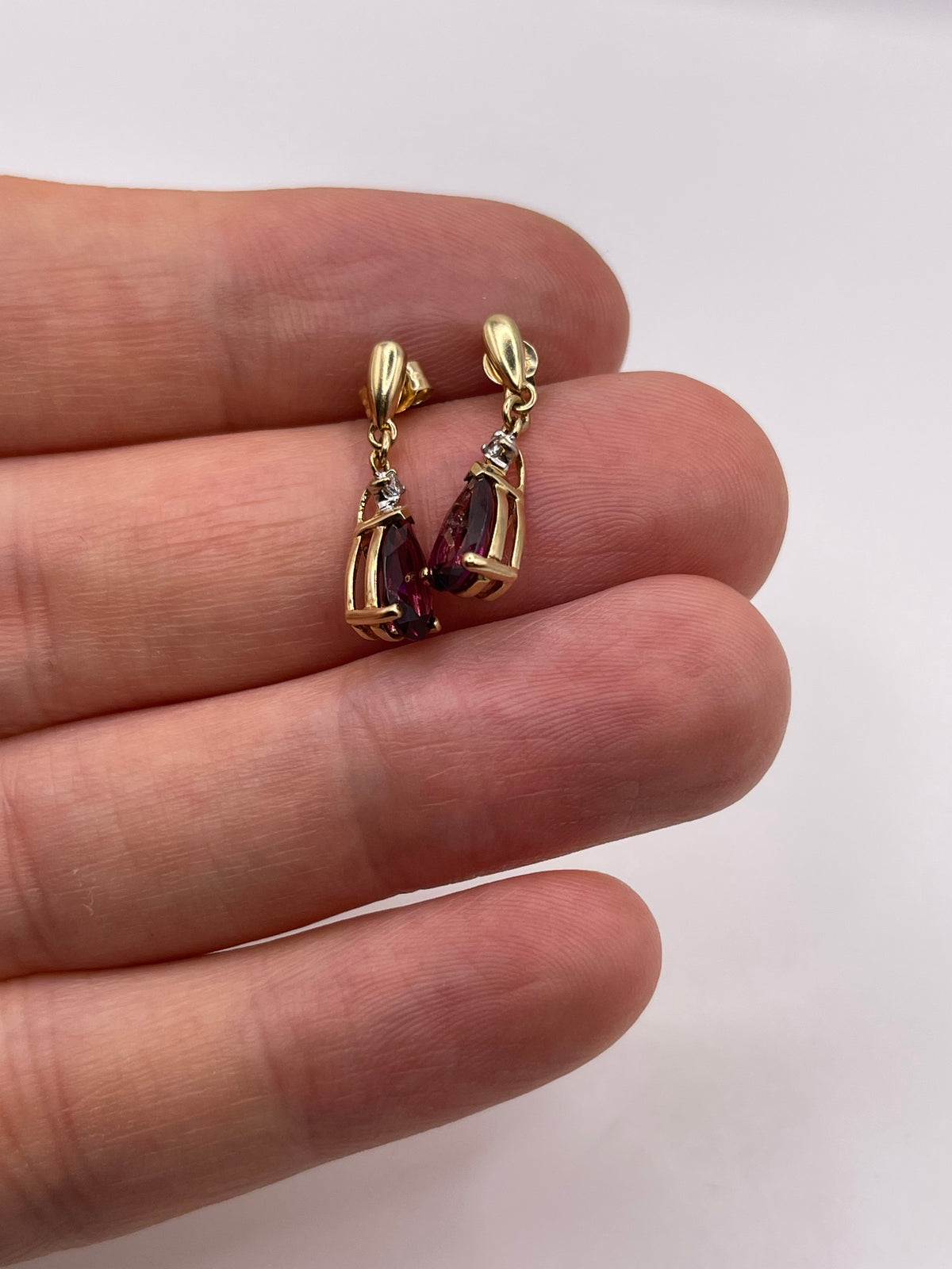 9ct gold garnet and diamond earrings
