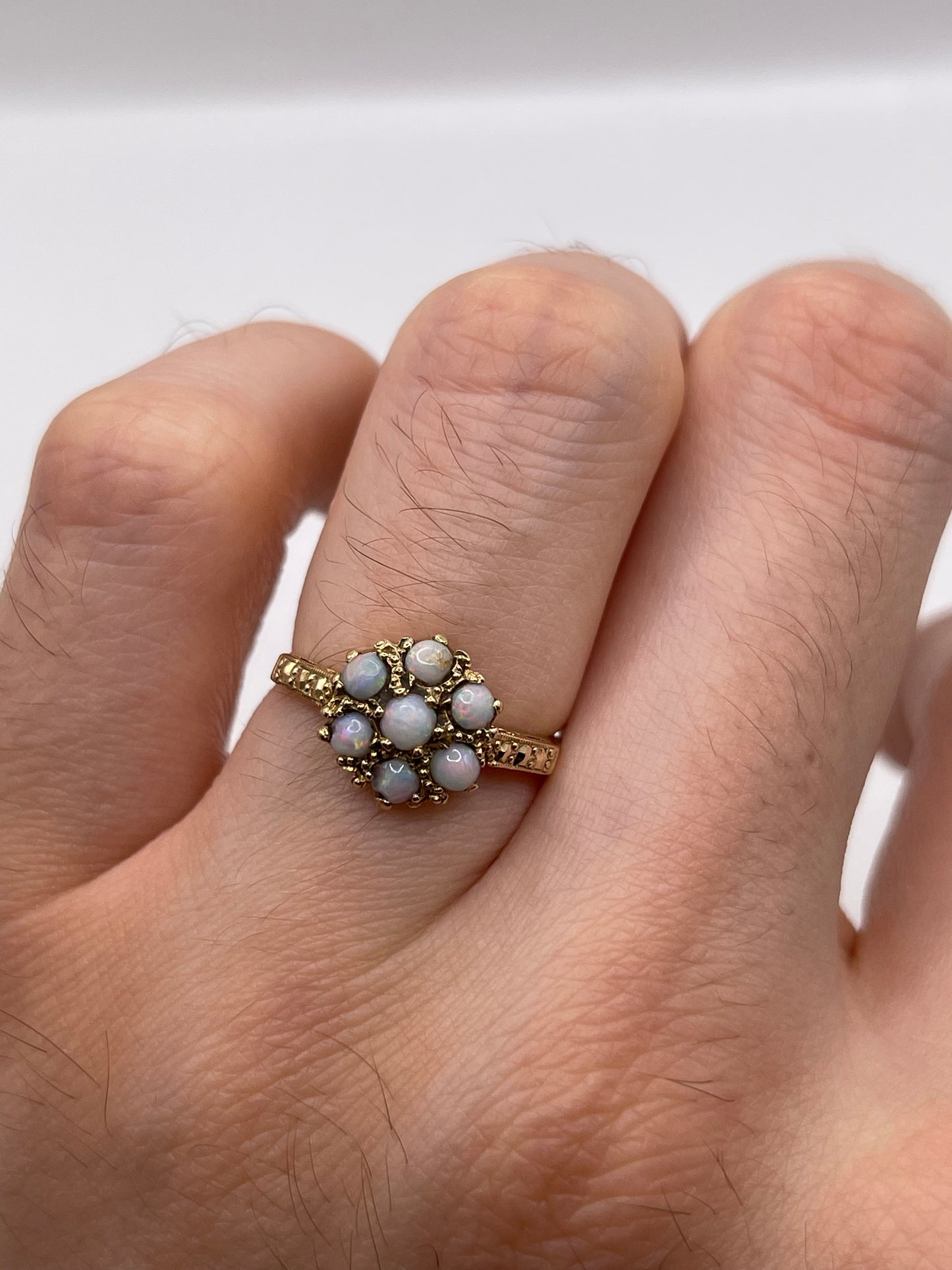 9ct gold opal cluster ring