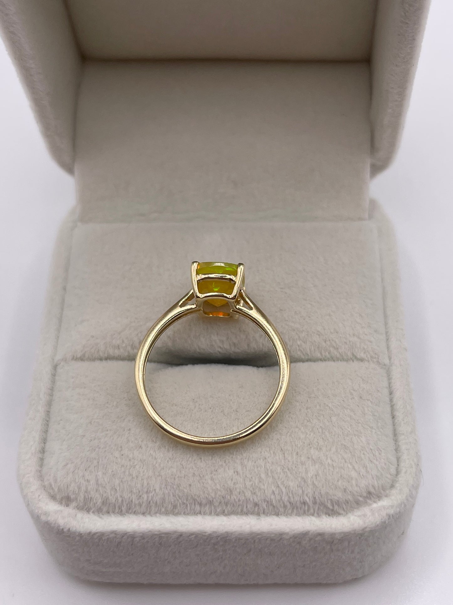 9ct gold opal ring