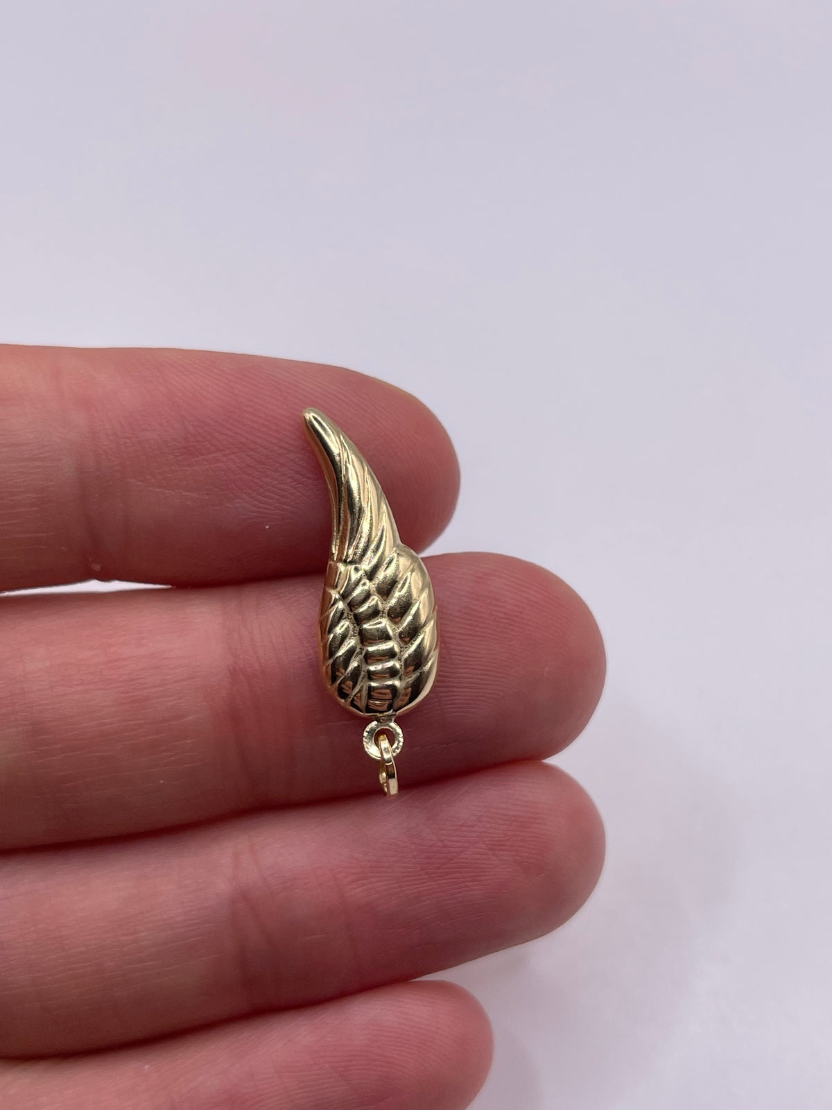 9ct gold angel wing charm