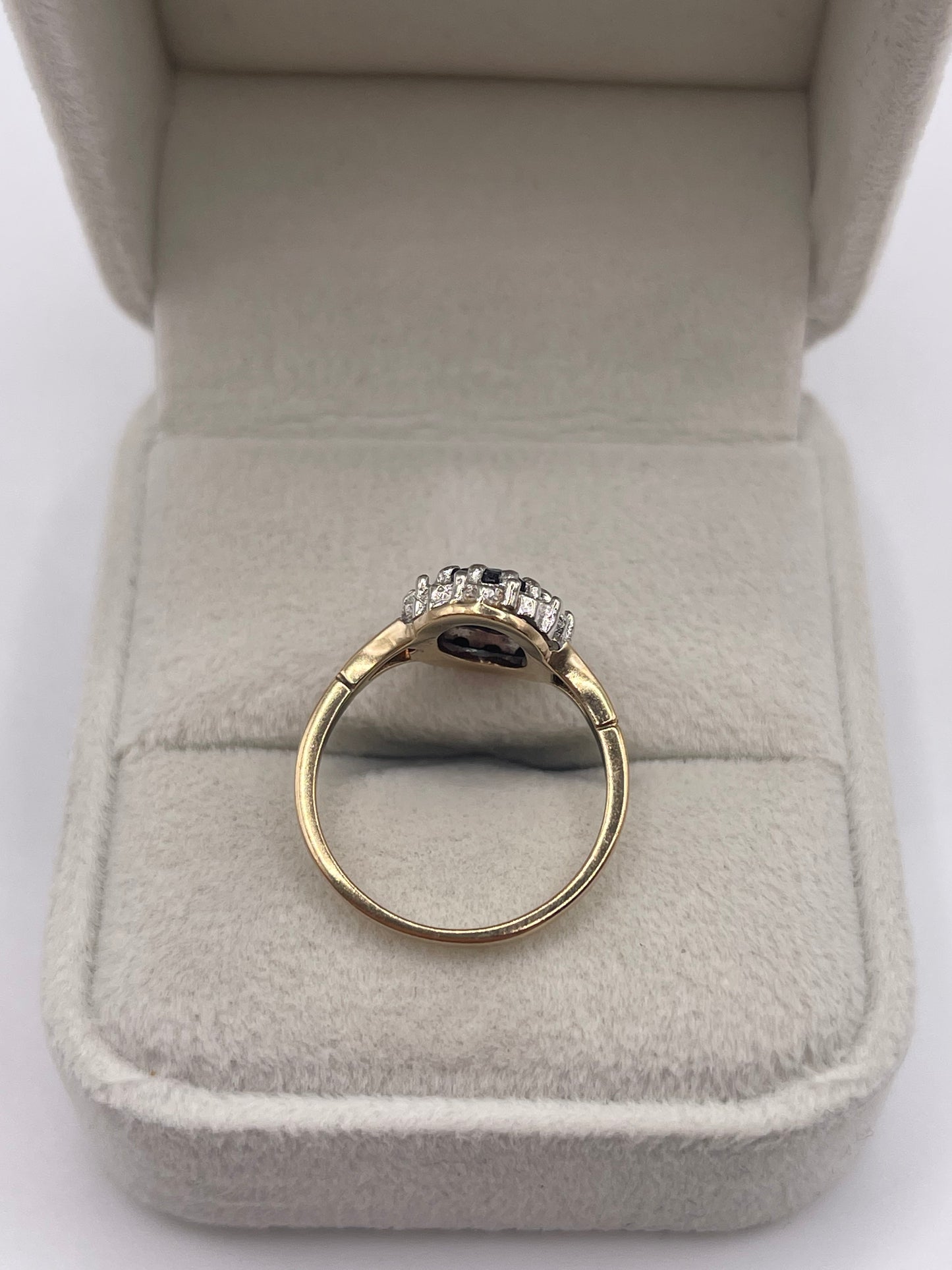 9ct gold sapphire and diamond ring