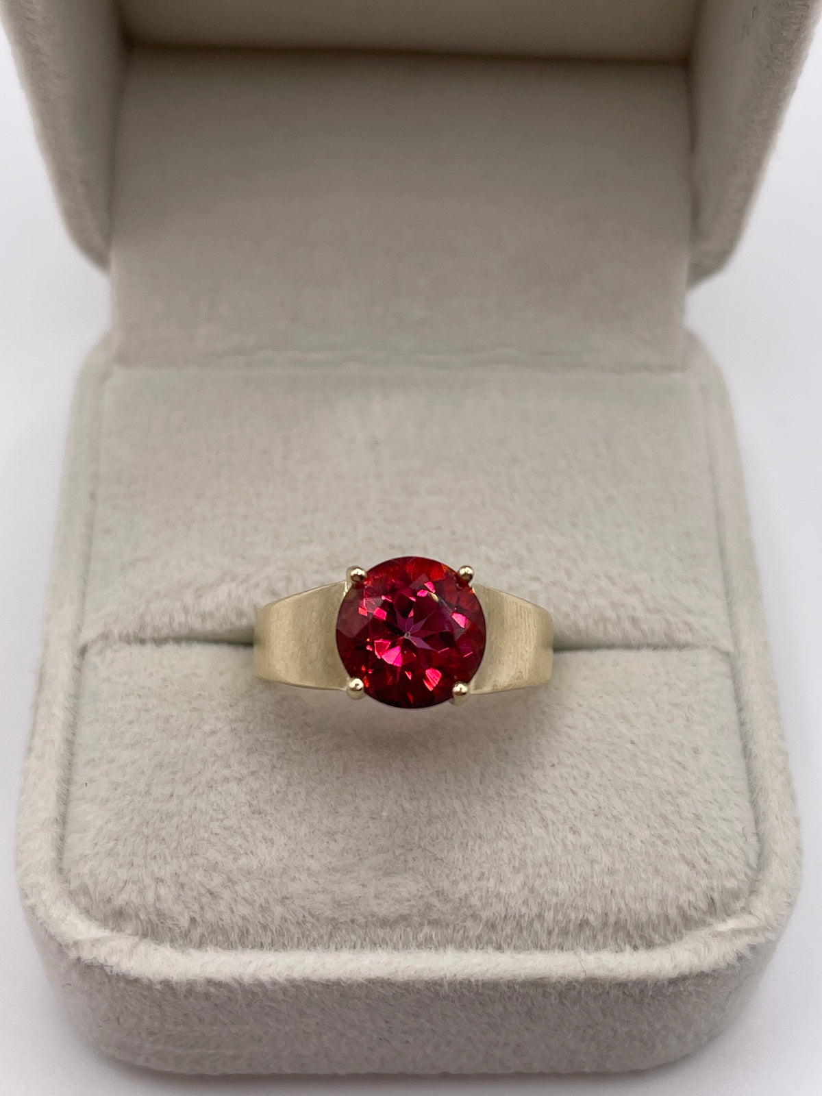 9ct gold cherry topaz ring
