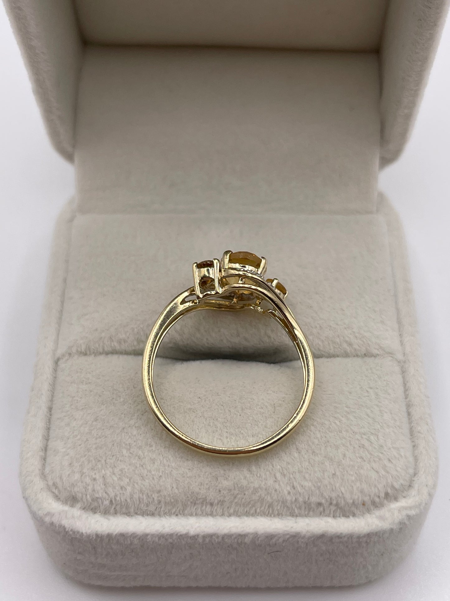 9ct gold citrine and diamond ring