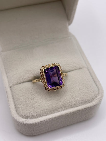 9ct gold amethyst ring