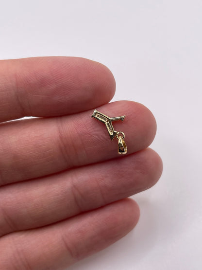 9ct gold diamond initial Y pendant