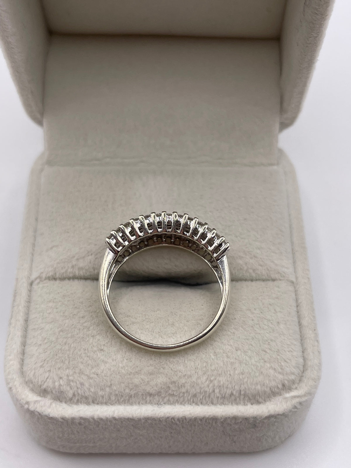 9ct white gold diamond cluster ring