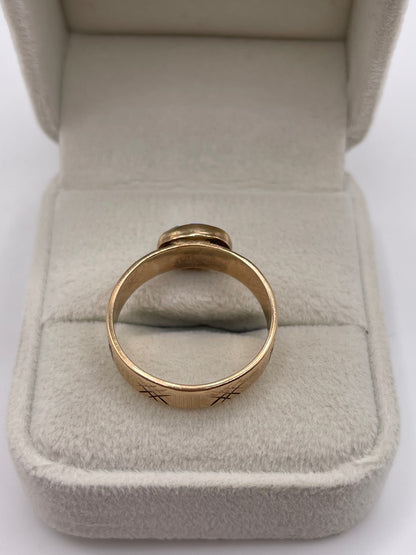 9ct gold opal doublet ring