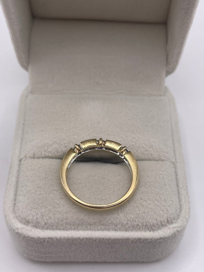 9ct gold tanzanite and diamond ring