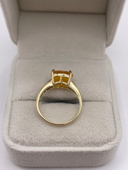 9ct gold opal and diamond ring