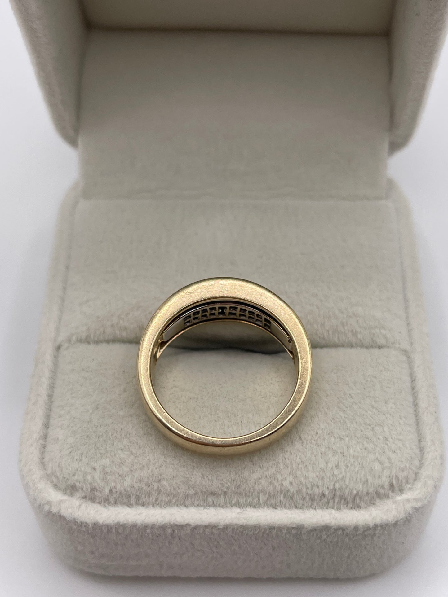 9ct gold diamond cluster ring