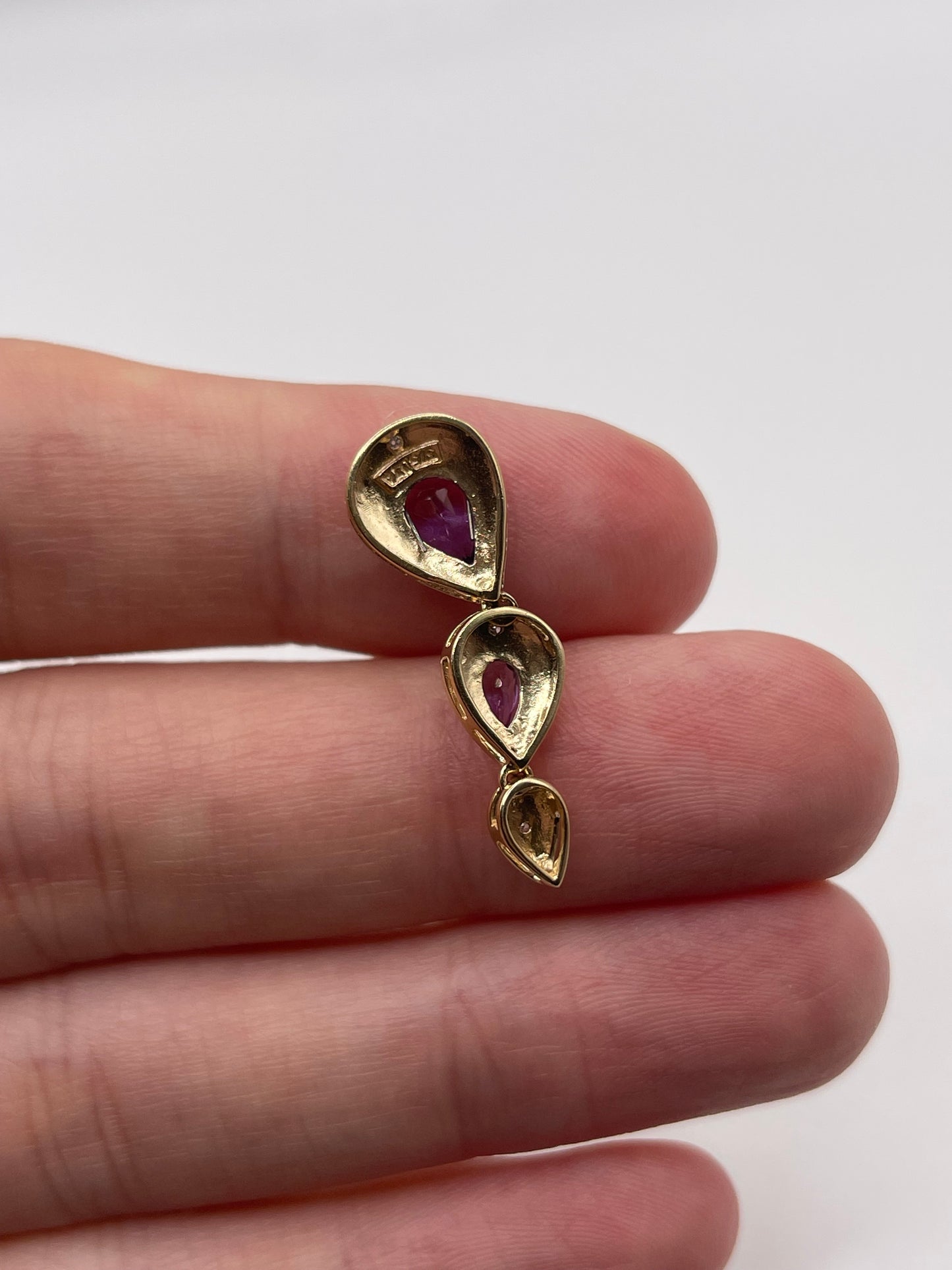 9ct gold amethyst and diamond pendant