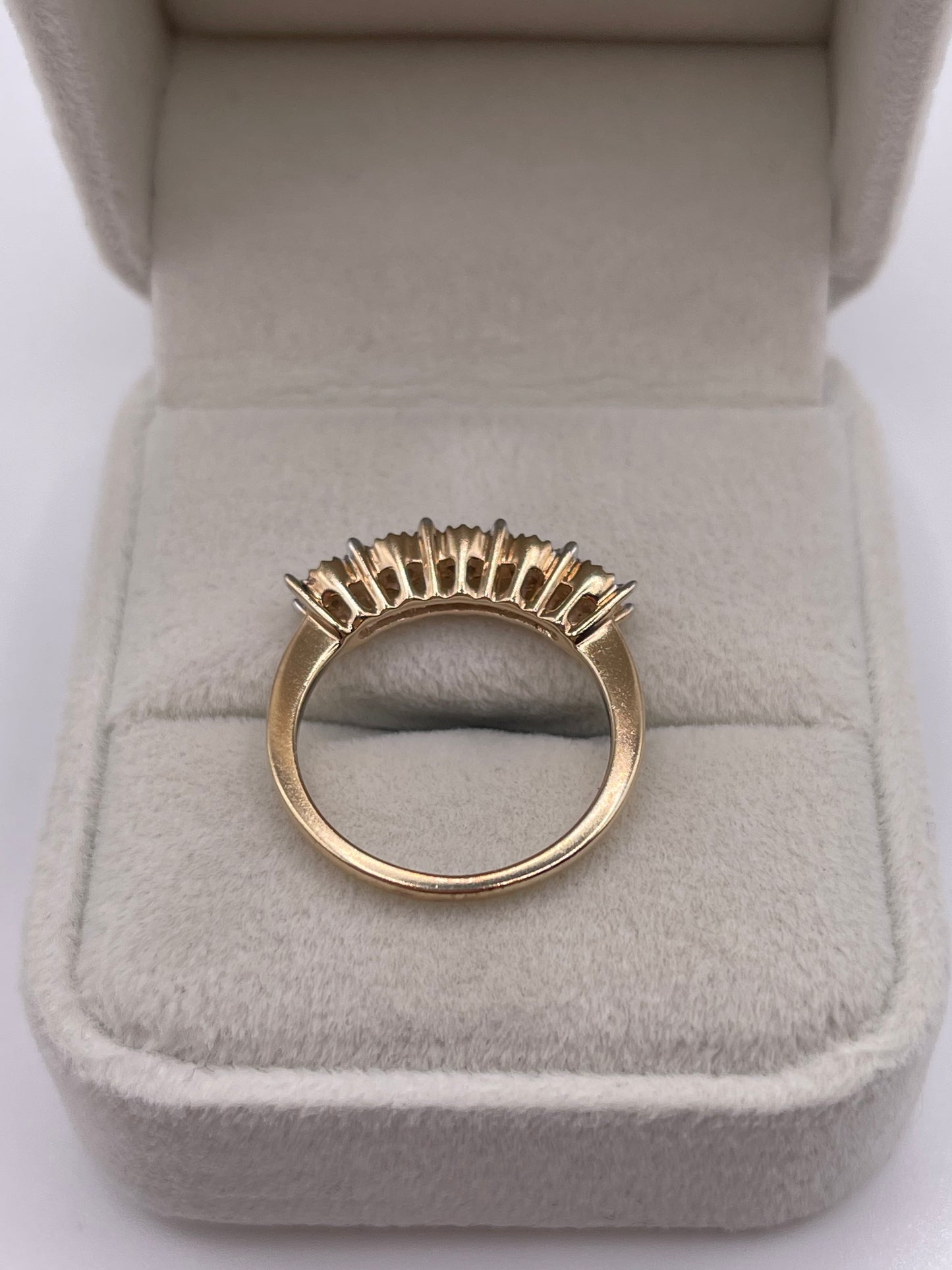 9ct gold diamond ring