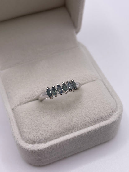 9ct white gold alexandrite ring
