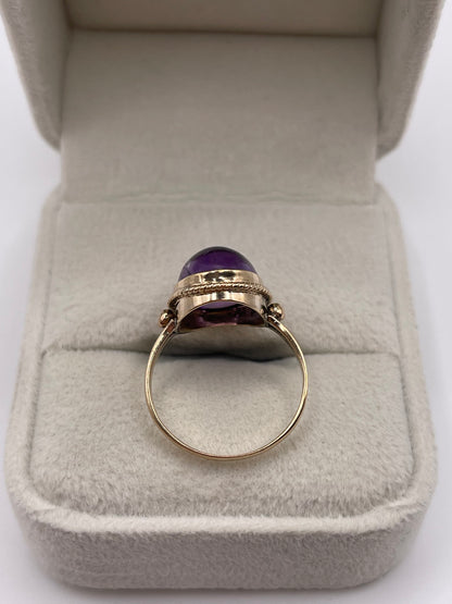 9ct gold cabochon amethyst ring