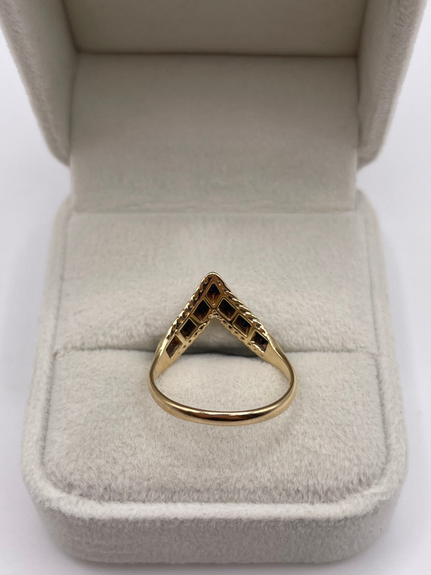 9ct gold sapphire wishbone ring