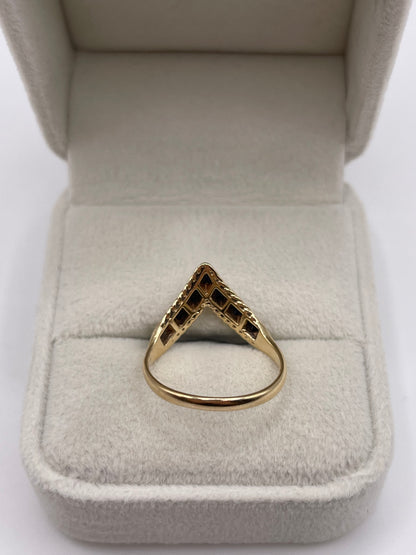 9ct gold sapphire wishbone ring