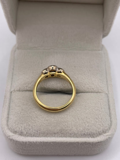 18ct gold sapphire and diamond ring