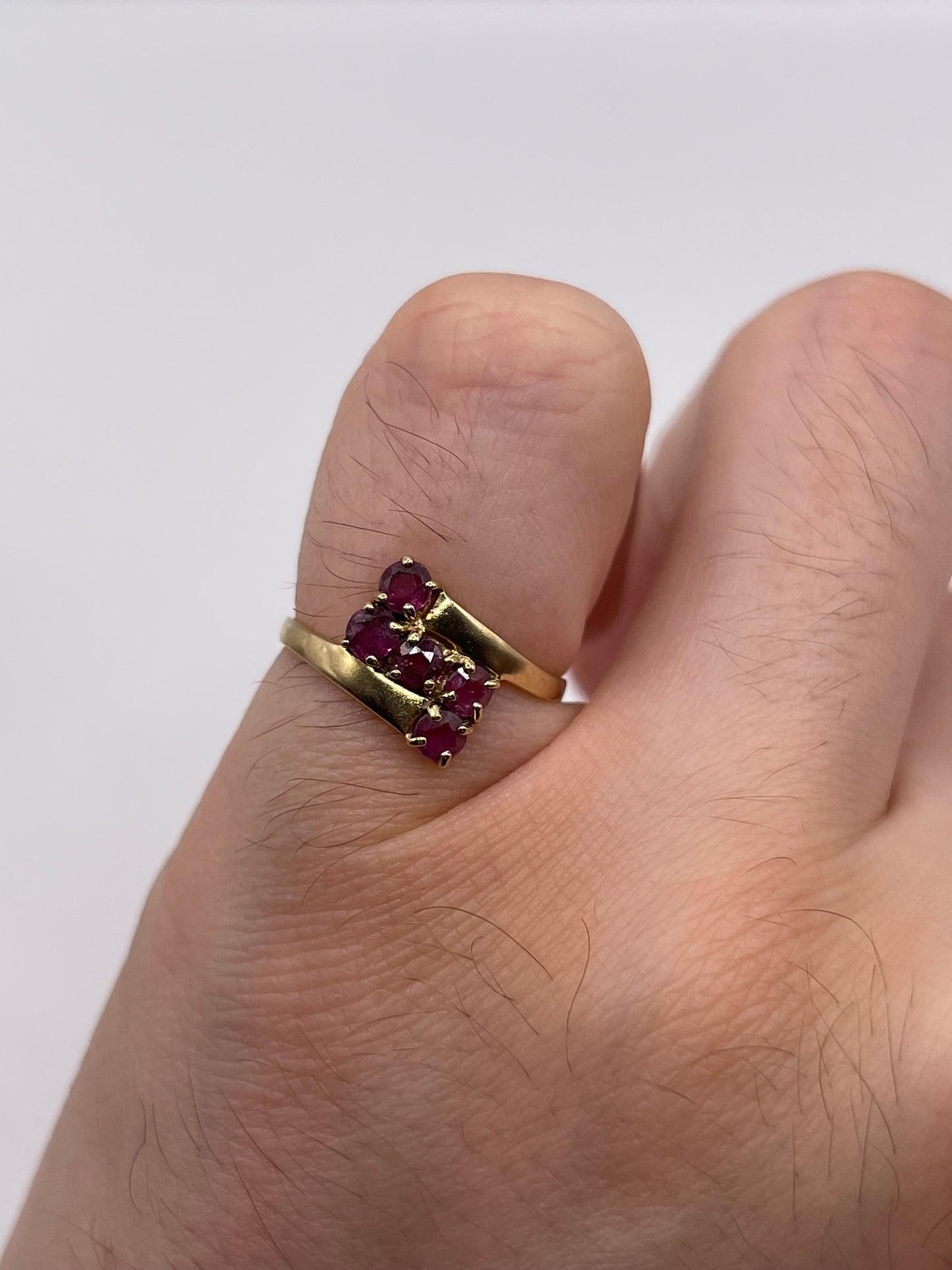 9ct gold ruby ring