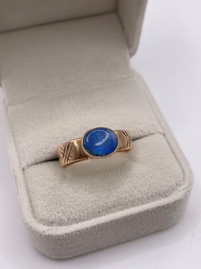 9ct gold opal doublet ring
