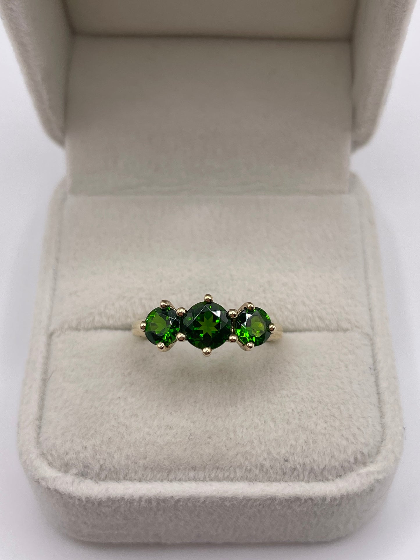 9ct gold diopside ring