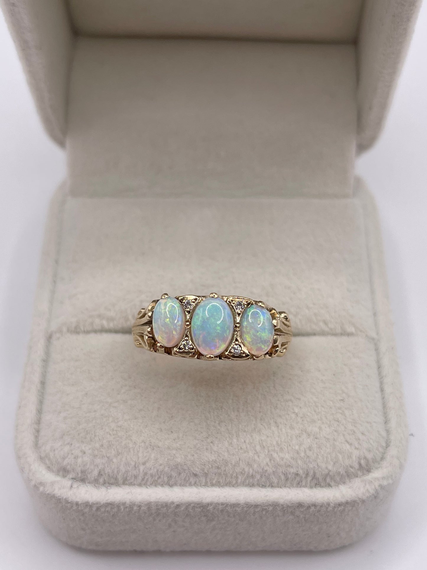 9ct gold opal and diamond ring