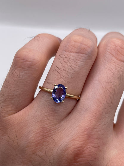 9ct gold tanzanite ring
