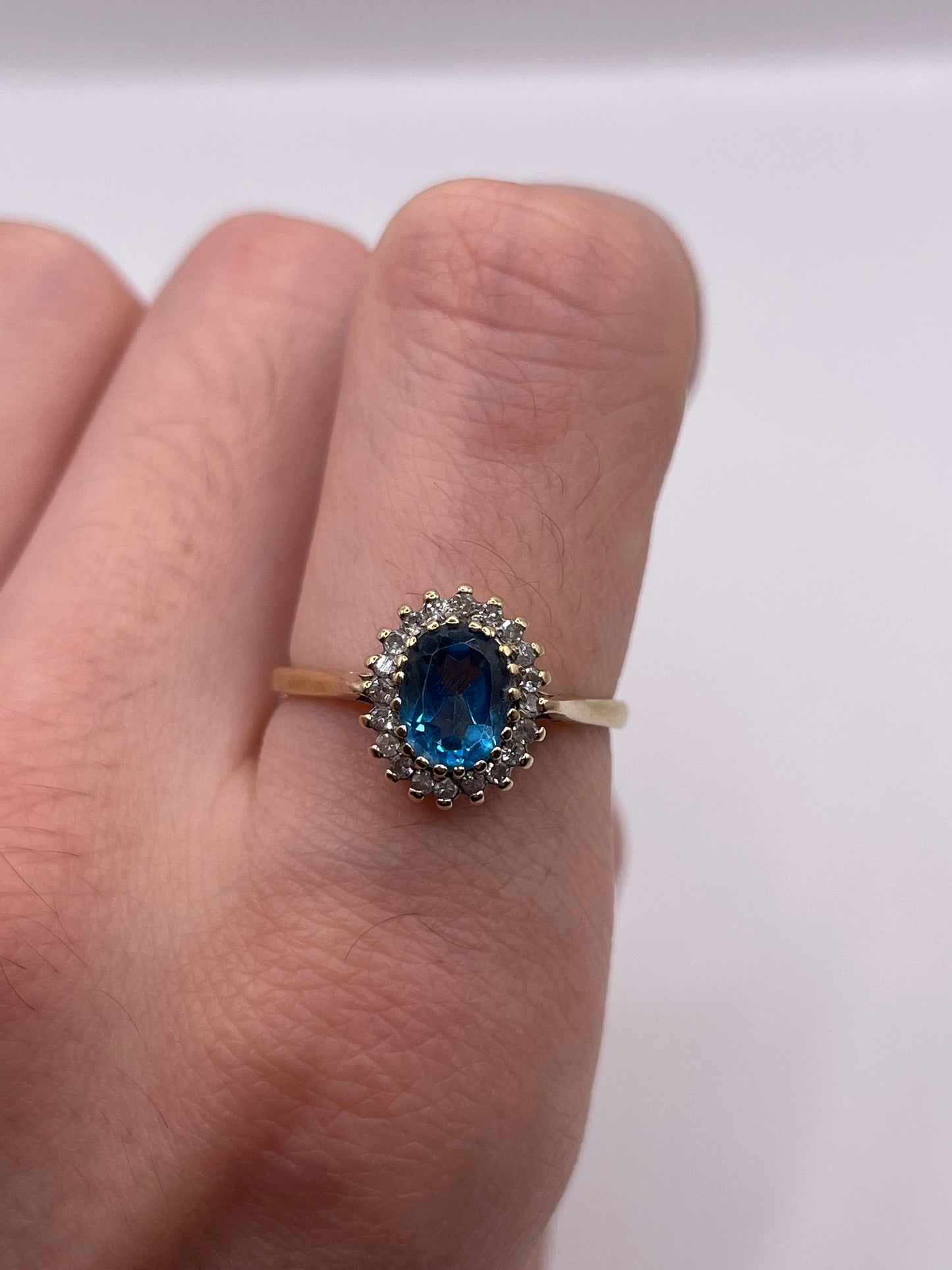 9ct gold topaz and diamond ring