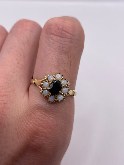 18ct gold sapphire and opal ring