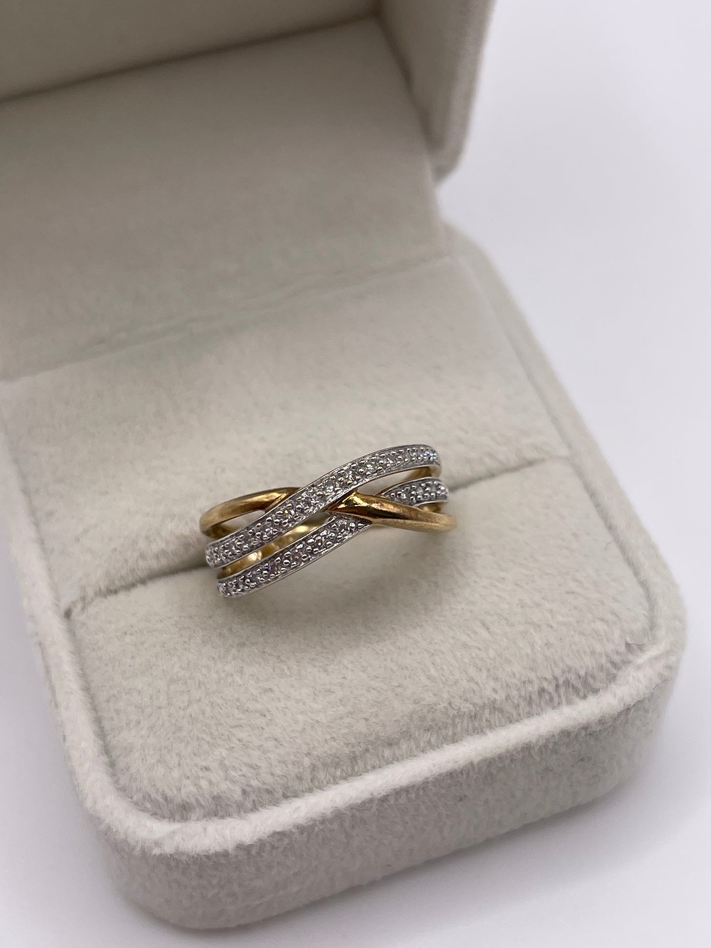 9ct gold diamond cluster ring