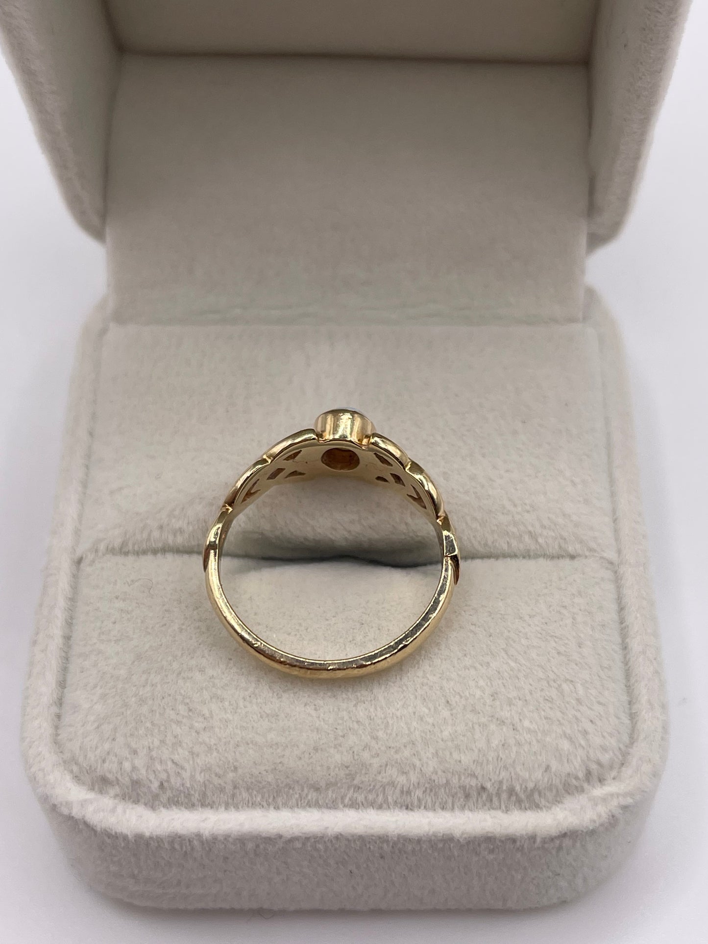 9ct gold opal ring