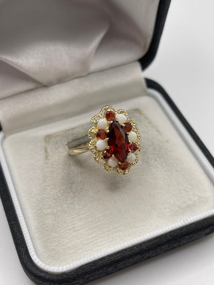 9ct gold garnet and opal ring