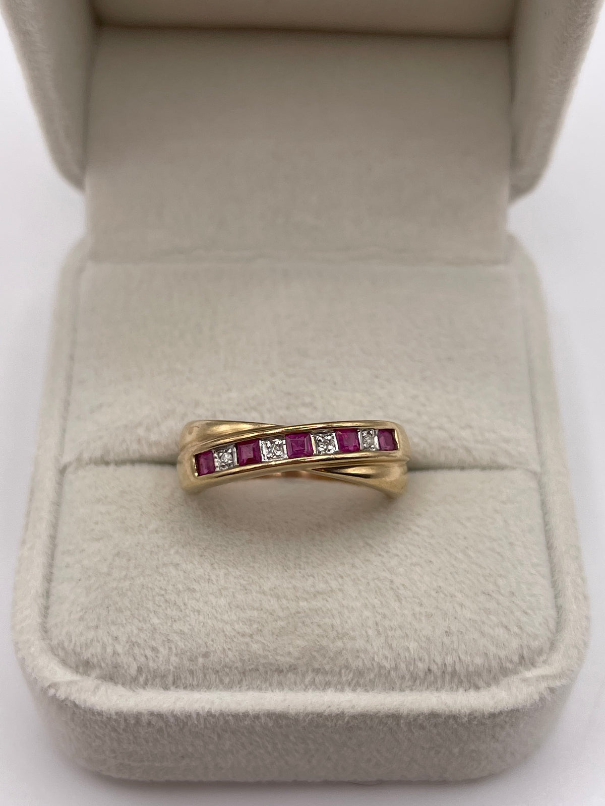 9ct gold ruby and diamond ring