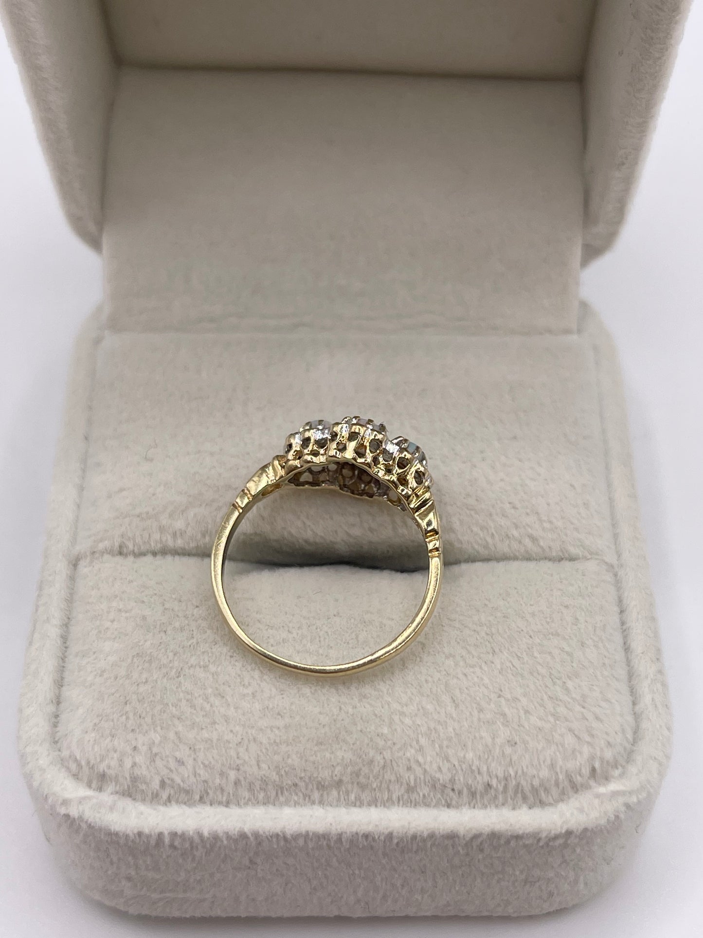 9ct gold opal and diamond ring