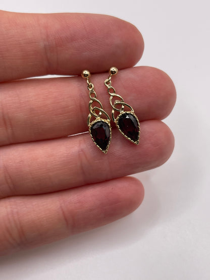 9ct gold garnet earrings