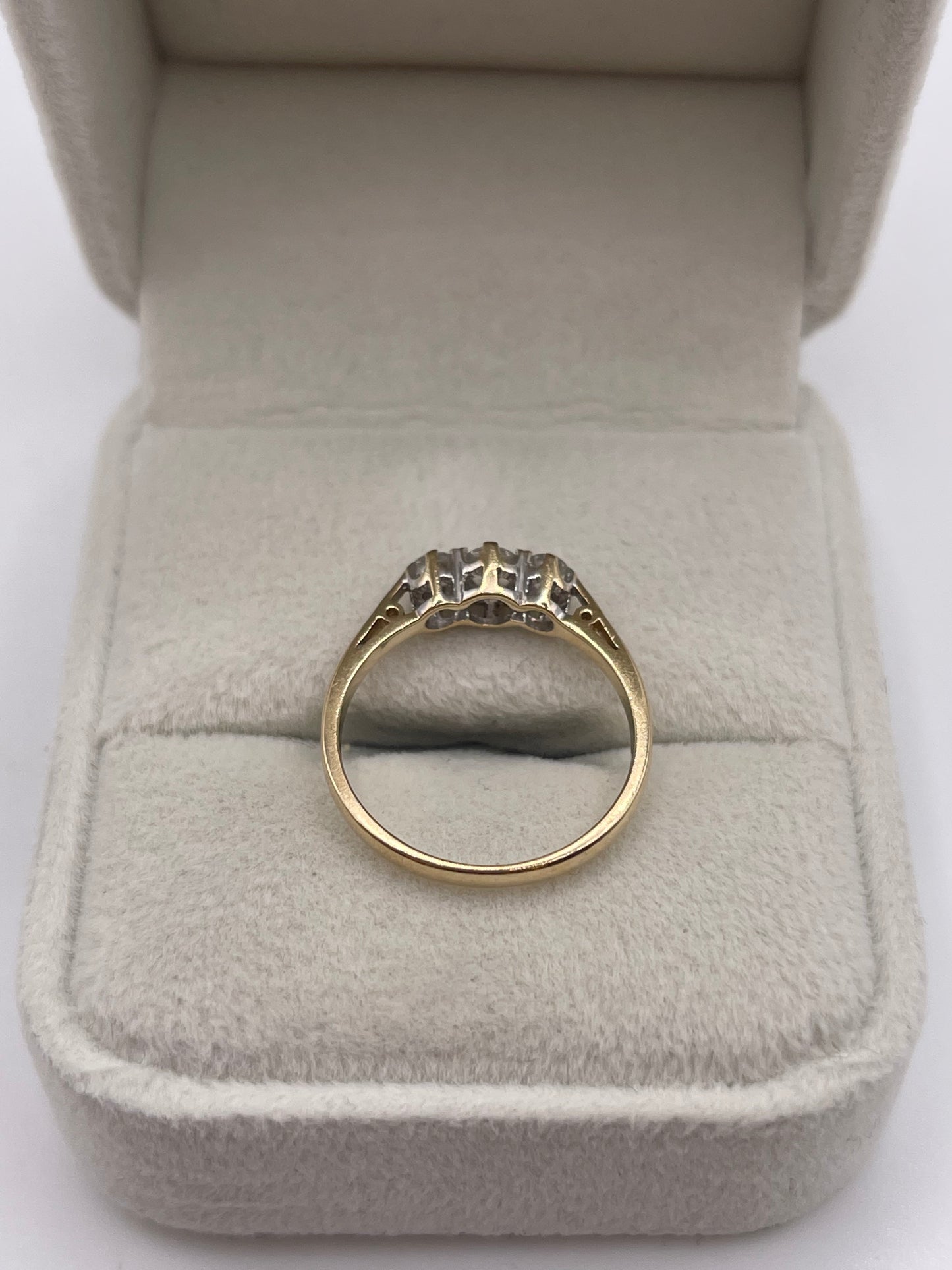 9ct gold 25 point diamond ring