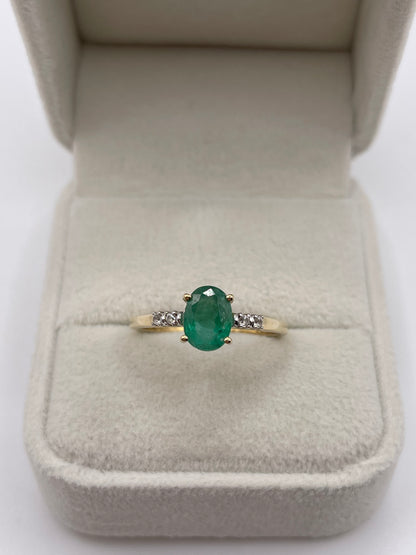 9ct gold emerald and zircon ring
