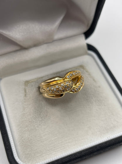 Heavy 18ct gold diamond ring