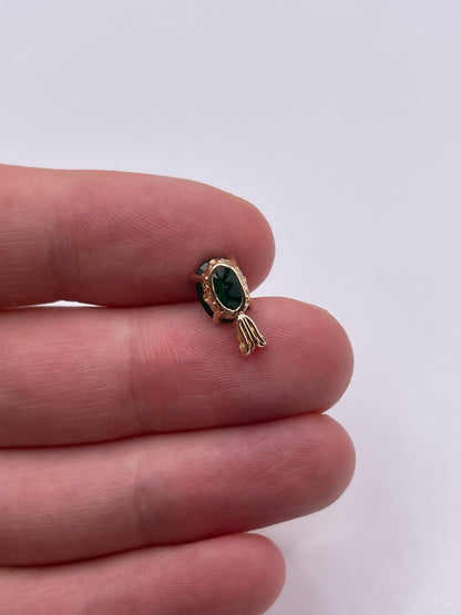 9ct gold green agate pendant