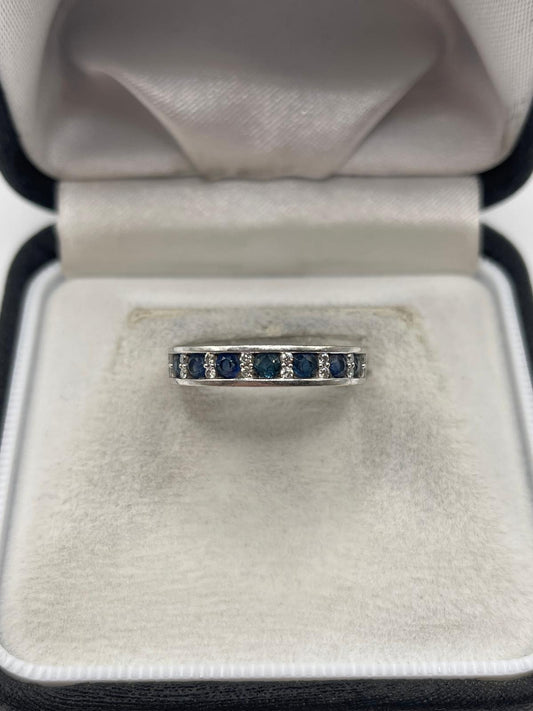 18ct gold sapphire and diamond ring