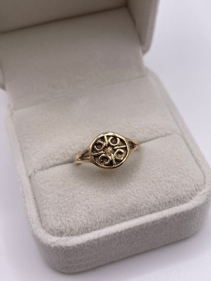 9ct gold ring