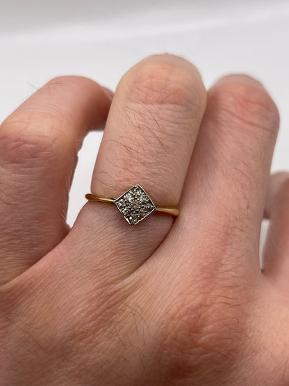 18ct gold diamond cluster ring
