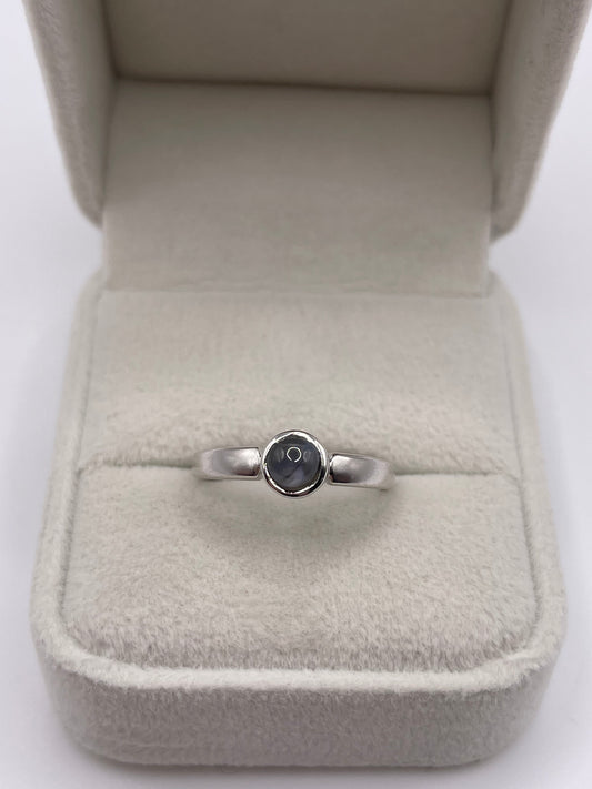 9ct white gold star sapphire ring