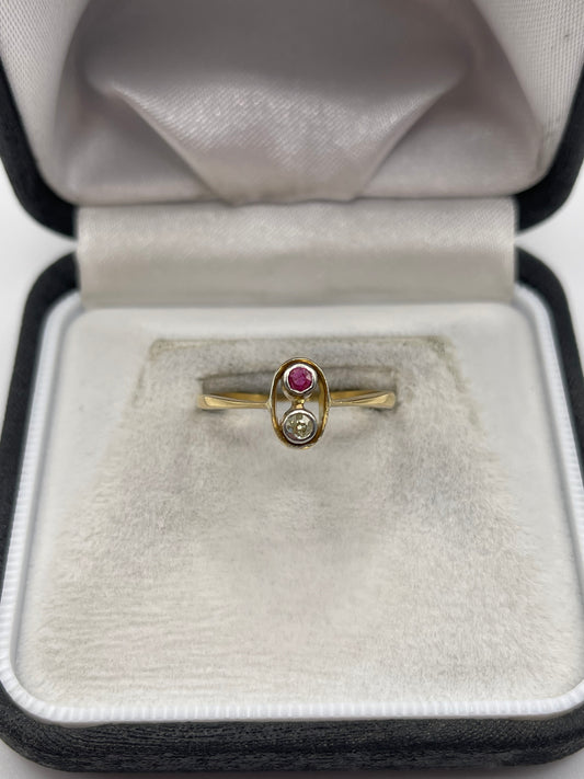 18ct gold ruby and diamond ring