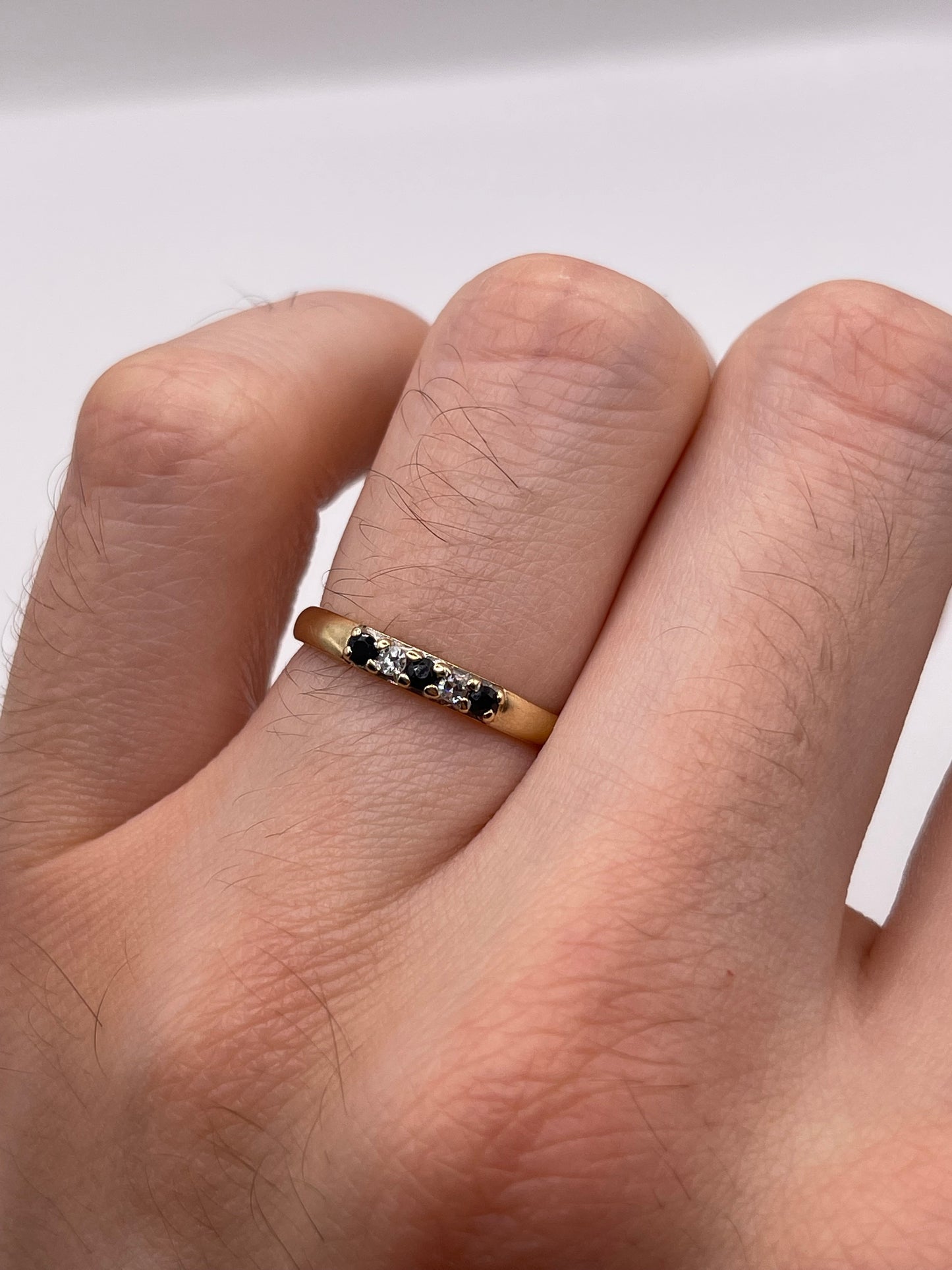 9ct gold sapphire and diamond ring