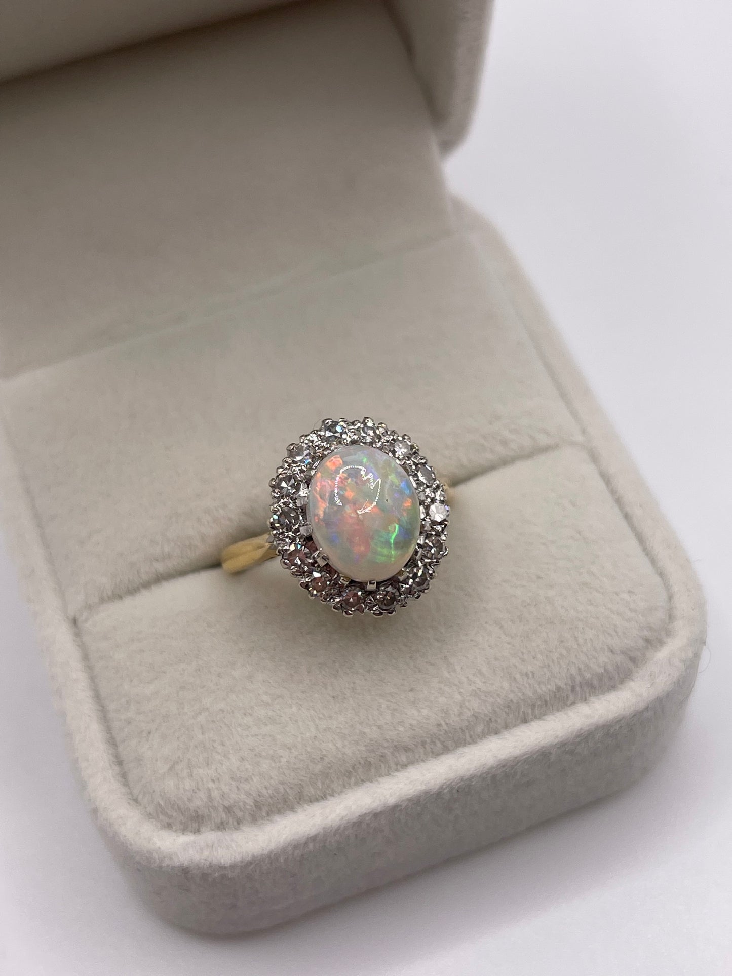 18ct gold opal and diamond ring