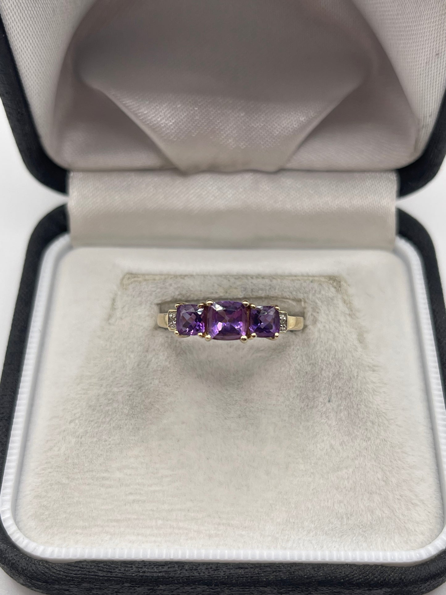 9ct gold amethyst and diamond ring
